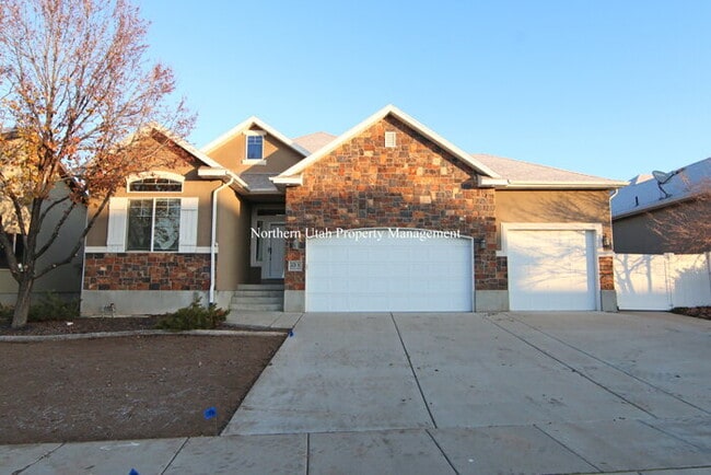 property at 2420 Field Stone Way