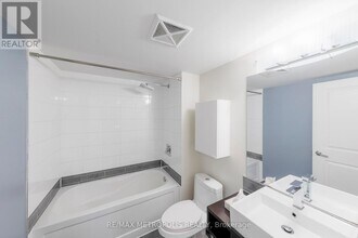 190-190 Borough Dr in Toronto, ON - Building Photo - Building Photo