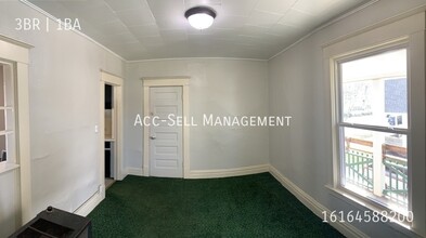 809 Crosby St NW in Grand Rapids, MI - Building Photo - Building Photo