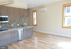 1102 5th St NW in Washington, DC - Building Photo