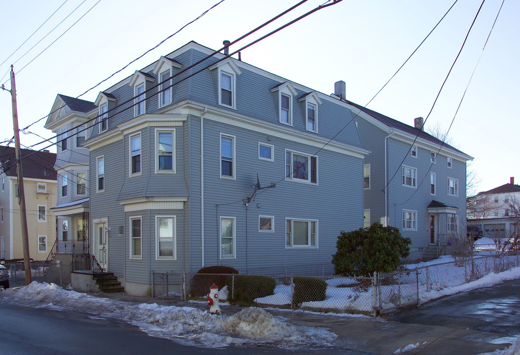 151-157 Snell St in Fall River, MA - Foto de edificio