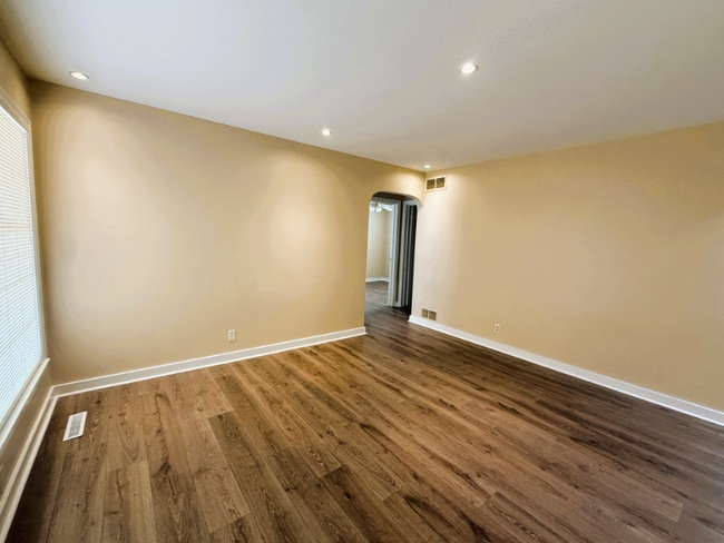 1721 S Volutsia Ave in Wichita, KS - Building Photo - Building Photo