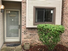 42825 Lilley Pointe Dr, Unit 42825 in Canton, MI - Building Photo