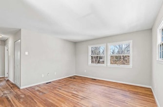 303 E Staunton Ave in Sterling, VA - Building Photo - Building Photo