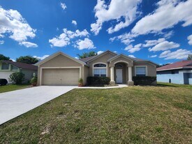 251 Magellan Dr in Kissimmee, FL - Building Photo