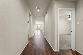 1827 Brady Shores Dr in Rosenberg, TX - Building Photo - Building Photo