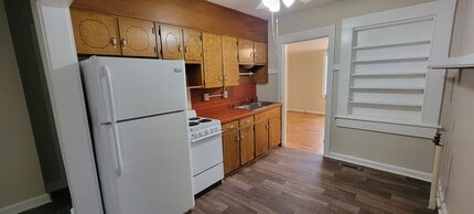 1307 E 10th St in Anniston, AL - Building Photo - Building Photo