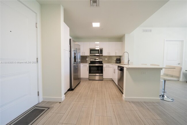 1776 Polk St in Hollywood, FL - Building Photo - Building Photo