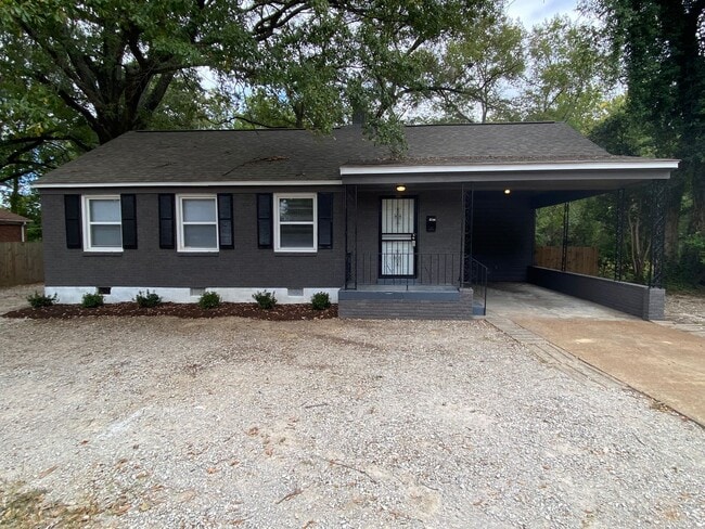 property at 3994 Oak Cliff Rd