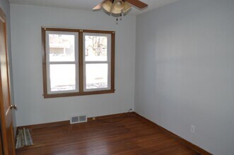 718 N Shore Dr in Clear Lake, IA - Building Photo - Building Photo