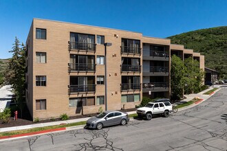 2235 Sidewinder Dr in Park City, UT - Building Photo - Building Photo