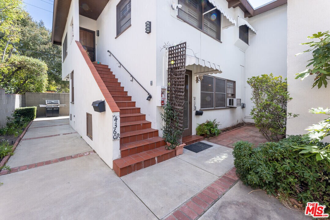 4360 Kraft Ave in Los Angeles, CA - Building Photo