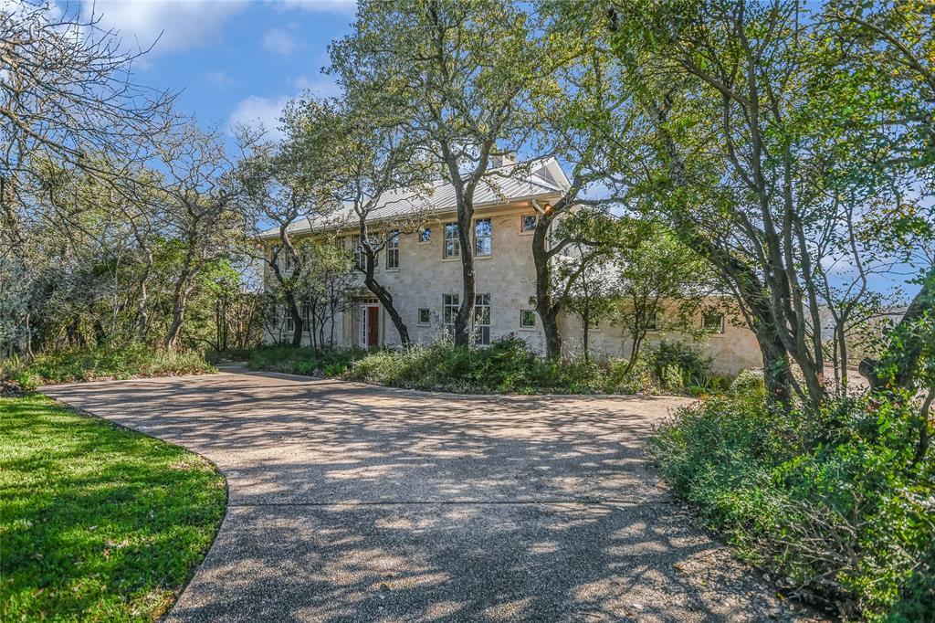 1 Hedge Ln in Austin, TX - Building Photo