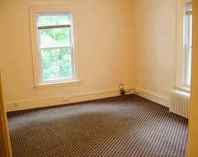 96 Highland St in Portsmouth, NH - Building Photo - Building Photo