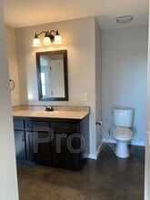 401 N Elliott St in Webb City, MO - Foto de edificio - Building Photo