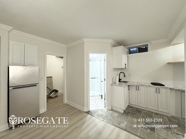 1059 Lakeshore Rd E in Mississauga, ON - Building Photo - Building Photo