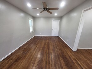 414 E 6th St in Edmond, OK - Foto de edificio - Building Photo