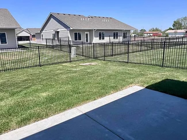 3907 S Bluelake Ct in Wichita, KS - Building Photo - Building Photo