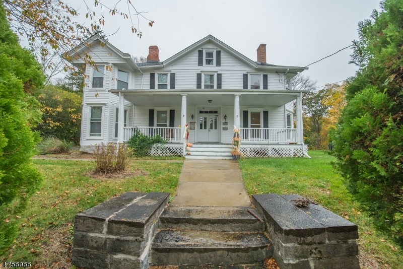 55 Madison St in Newton, NJ - Building Photo