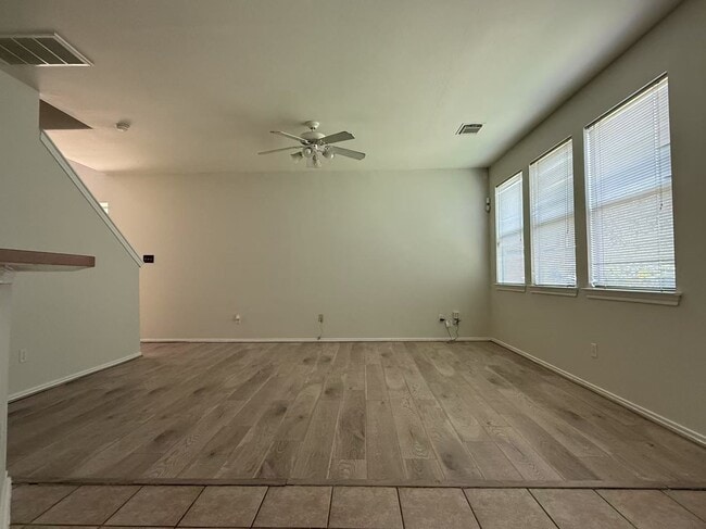 16623 Newglen Ln in Houston, TX - Building Photo - Building Photo