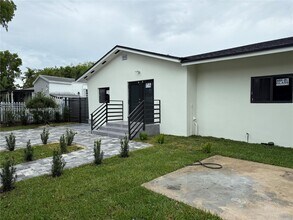 1045 NW 58th Terrace in Miami, FL - Building Photo - Building Photo