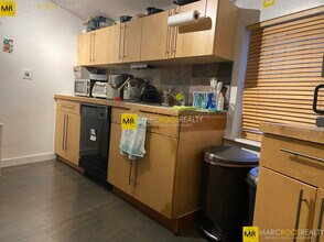 17 Bow St in Somerville, MA - Foto de edificio - Building Photo