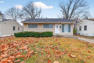 219 Presley Rd in St. Louis, MO - Building Photo