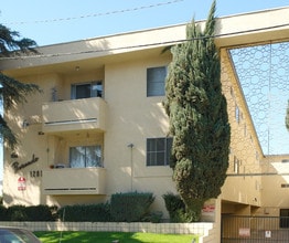 1201 N Berendo St in Los Angeles, CA - Foto de edificio - Building Photo