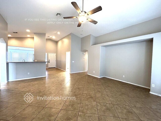 2410 N 108th Dr in Avondale, AZ - Building Photo - Building Photo