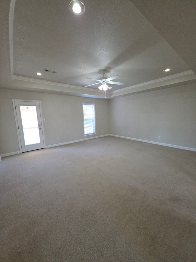 2102 S Greenwich Ave in Russellville, AR - Building Photo - Building Photo