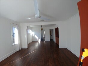 4517 Gilbert Pl in Los Angeles, CA - Building Photo - Building Photo