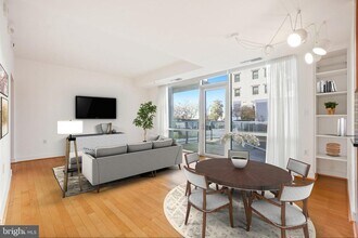6820 Wisconsin Ave in Bethesda, MD - Building Photo - Building Photo