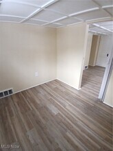 145 S Lakeview Ave in Youngstown, OH - Building Photo - Building Photo