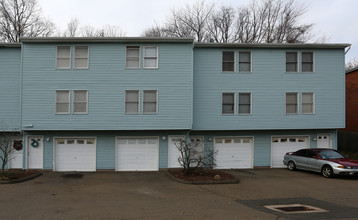 Campbell Avenue Apartments in West Haven, CT - Building Photo - Building Photo