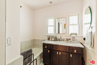 5351 Packard St, Unit 5351 in Los Angeles, CA - Building Photo - Building Photo