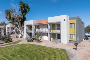Emerson Square in Tempe, AZ - Building Photo