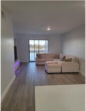 7101 Golf Colony Ct in Greenacres, FL - Building Photo - Building Photo