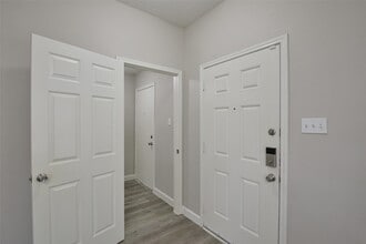 13027 Lark Point Ct in Houston, TX - Building Photo - Building Photo