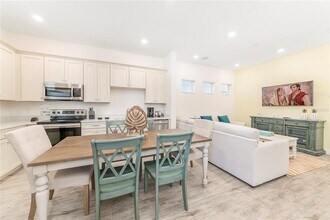 8041 Lost Shaker Ln in Kissimmee, FL - Building Photo - Building Photo