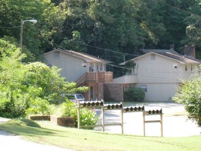 Red Bud Apartments in Knoxville, TN - Building Photo - Building Photo