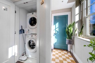 126 Delaware Ave in Jersey City, NJ - Building Photo - Building Photo