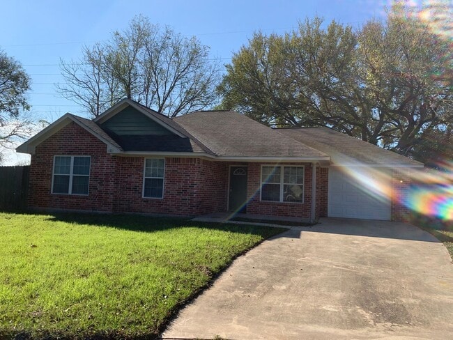 property at 405 Mahon Hollow Dr