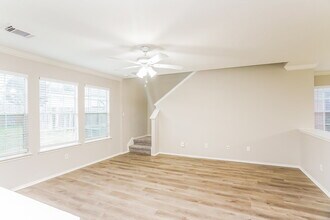 5827 Clerkenwell Dr in Houston, TX - Building Photo - Building Photo