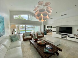 265 N Shore Dr in Miami Beach, FL - Building Photo