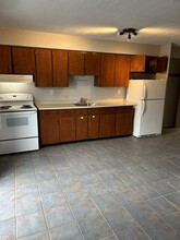 7 Fittons Rd E in Orillia, ON - Building Photo - Building Photo