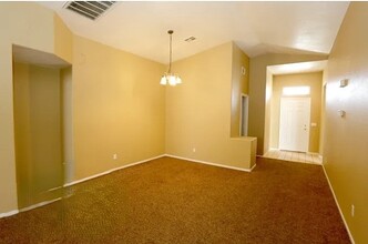 406 Cactus Sands Ave in North Las Vegas, NV - Building Photo - Building Photo