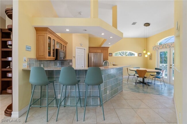 27130 Flamingo Dr