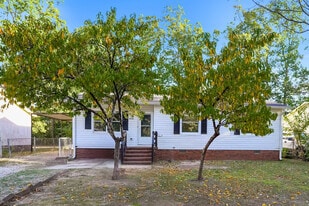 4232 Romaine St in Greensboro, NC - Building Photo