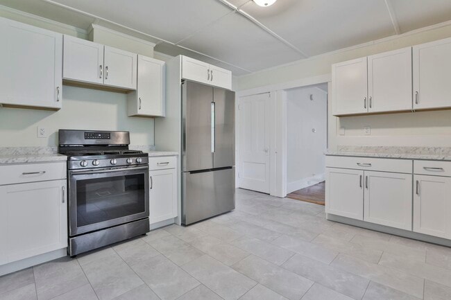 property at 52 Front St