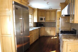 5235 San Feliciano Dr in Los Angeles, CA - Building Photo - Building Photo